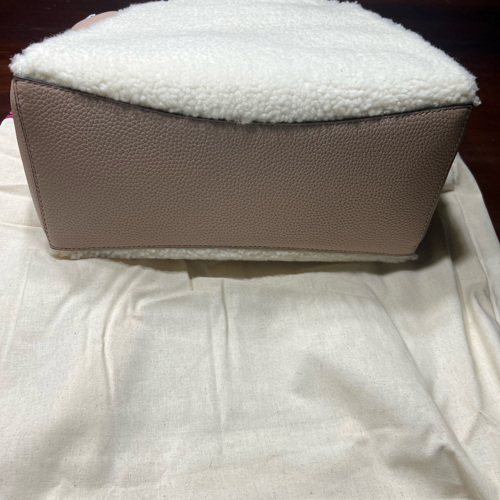 Tory Burch McGraw Shearling carryall NEW - Picture 11 of 12